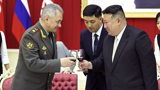 وزیر دفاع روسیه همراه با رهبر کره شمالی در پیونگ یانگ