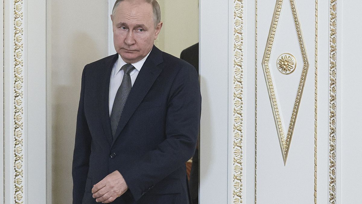 Vlagyimir Putyin orosz elnök a Konstantin-palotában Szentpétervárott 2023. július 26-án.