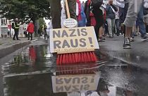 "Omas gegen Rechts" protestieren in Magdeburg gegen die AfD