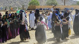 Algérie : dans le désert, les Touaregs célèbrent le festival Sebeiba