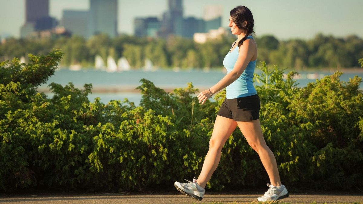 Power Walking ist eine von vielen kurzen körperlichen Aktivitäten, die Ihr Risiko für bestimmte Krebsarten verringern können.