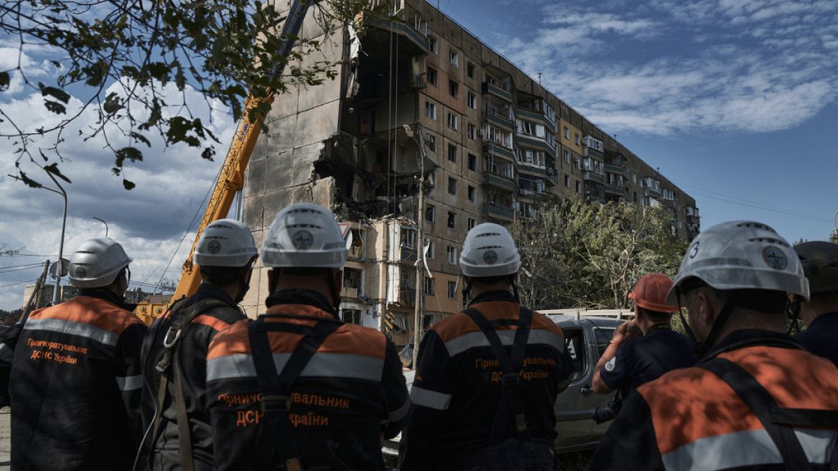 Un edificio residenziale colpito in Ucraina