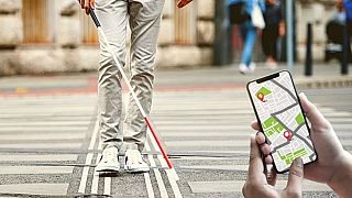 Una aplicación que puede ayudar a las personas con discapacidad visual a orientarse en ciudades.