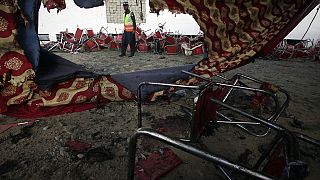 Au moins 54 personnes sont mortes dans l'attentat qui a visé un parti politique islamiste au Pakistan. 