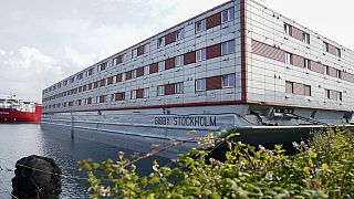 Sığınmacıların konaklaması için hizmete sokulan Bibby Stockholm gemisi