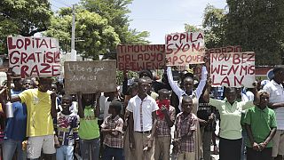 Manifestantes salieron a la calle en Haití para protestar por el secuestro de la enfermera estadounidense Alix Dorsainvil