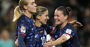 Women's World Cup: Neatherlands beat Vietnam 7-0 as US avoid