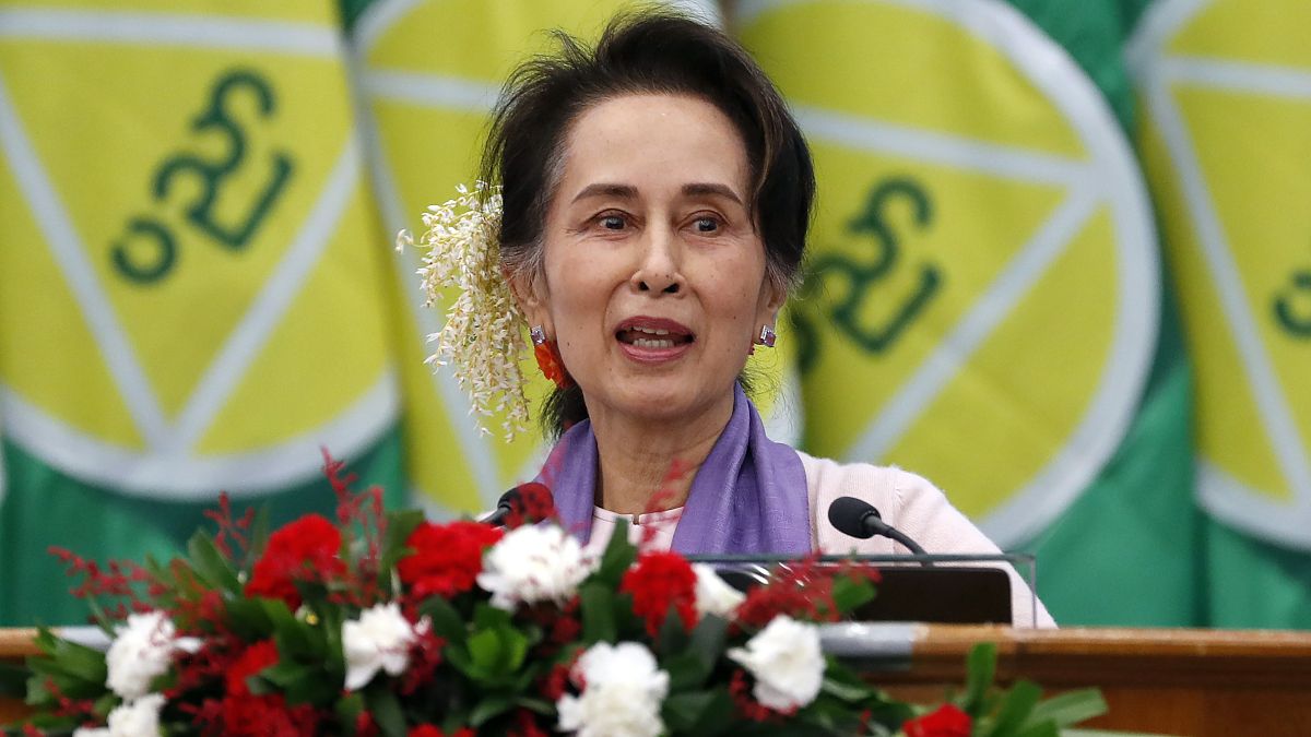 الزعيمة المدنية البورمية أونغ سان سو تشي، أرشيف