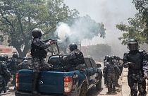 Polizia in azione a Dakar, il 1 giugno 2023