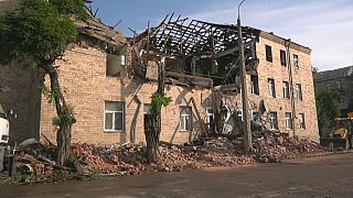 Последствия попадания дрона-камикадзе в здание общежития ПТУ в Харькове