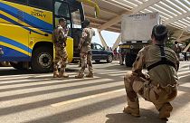 Γάλλοι στρατιώτες στον Νίγηρα σε επιχείρηση επαναπατρισμού μετά το πραξικόπημα