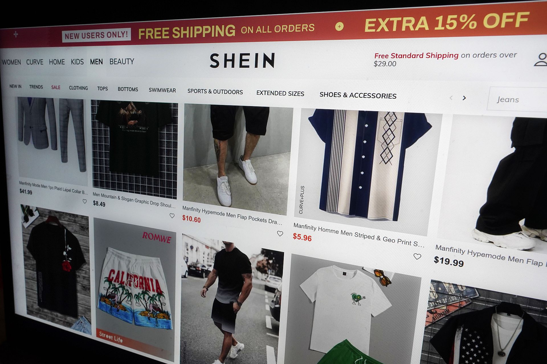 E-commerce Wars: Could Temu Overtake Fast Fashion Giant Shein? | Euronews