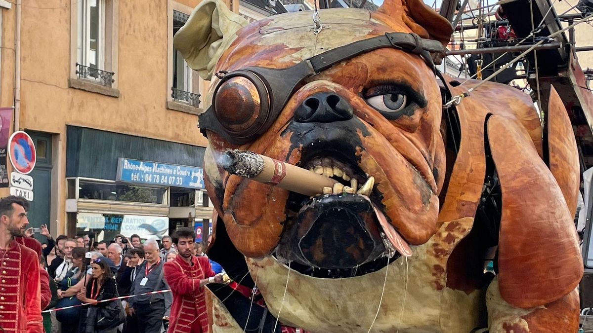 The Final Appearance of the Giant Puppets of Royal de Luxe - The