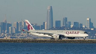 هواپیمای قطر در حال فرود در فرودگاه سانفرانسیسکو
