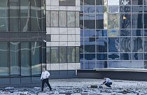 sérült irodaház az üzleti negyedben