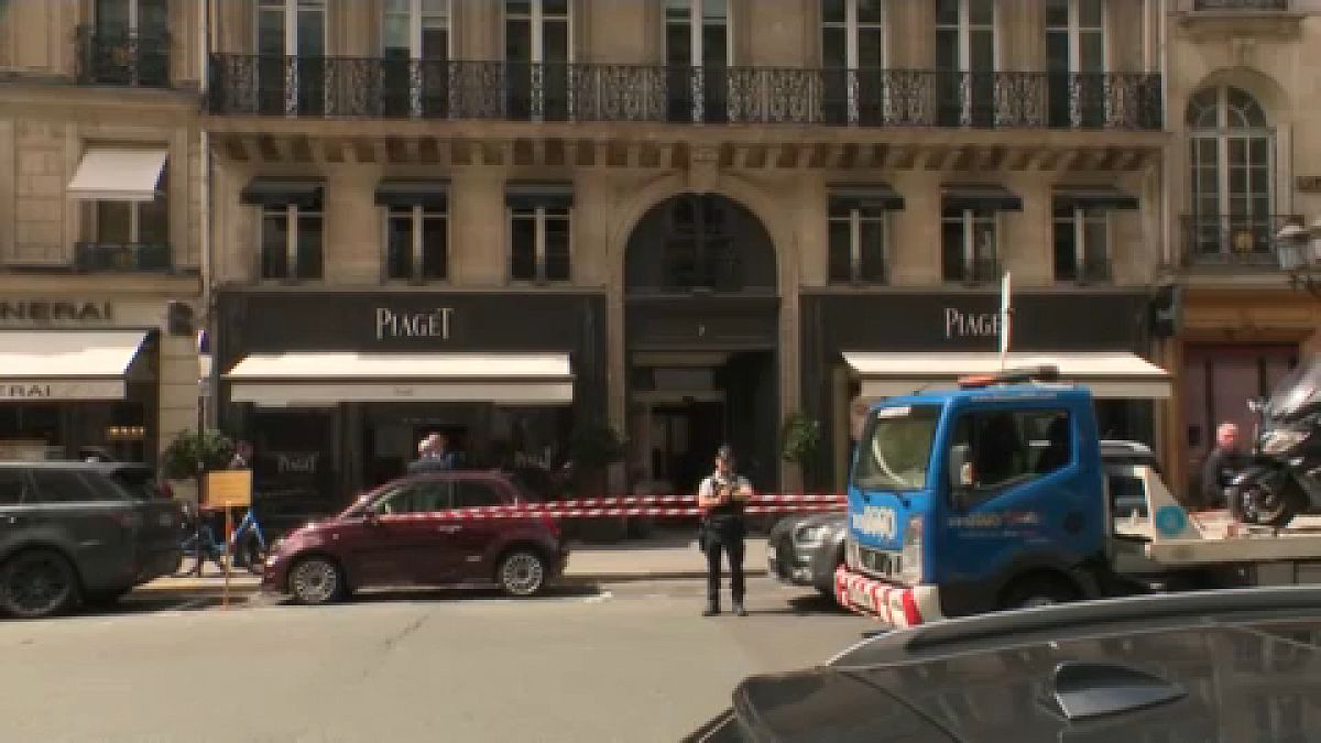 Asaltaron el martes al mediodía la famosa joyería Piaget, situada en pleno centro de París.