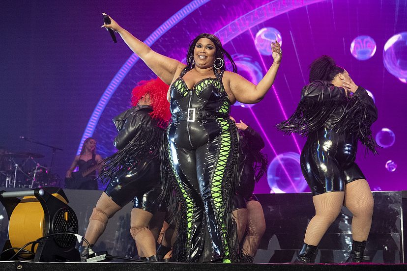 Singer Lizzo Says She's 'not The Villain' After Her Former Dancers ...