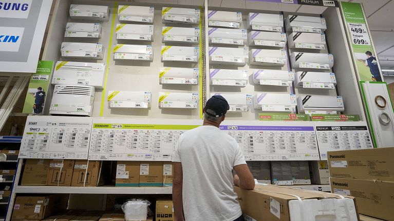 Air conditioners are actually making cities hotter, not cooler