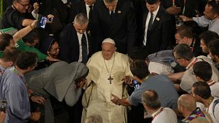 A papi szexuális zaklatás eltussolása ellen emelt szót Ferenc pápa