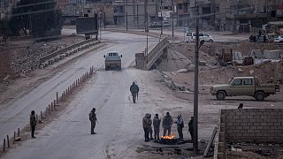 مقاتلون من قوات سوريا الديمقراطية  في الحسكة شمال شرق سوريا 