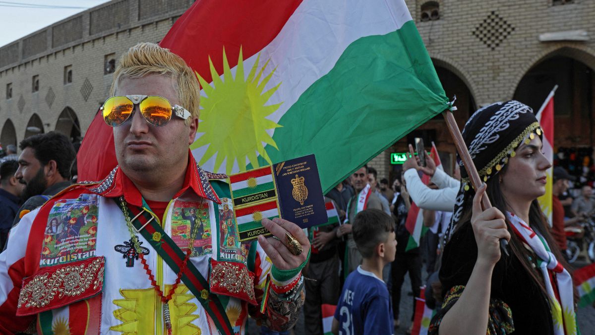 أكراد العراق يحيون الذكرى الخامسة لاستفتاء استقلال إقليم كردستان في أربيل ، في 25 سبتمبر / أيلول 2022.