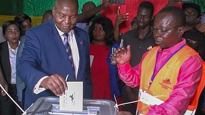 Centrafrique : une "mascarade de référendum", dénonce l'opposition