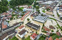 Başkentin 60 kilometre kuzeydoğusundaki Ravne na Koroskem sular altında kaldı
