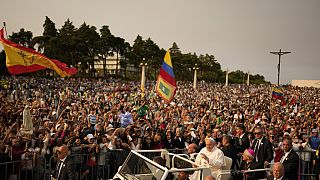 Zehntausende Gläubige jubelten dem Papst zu.
