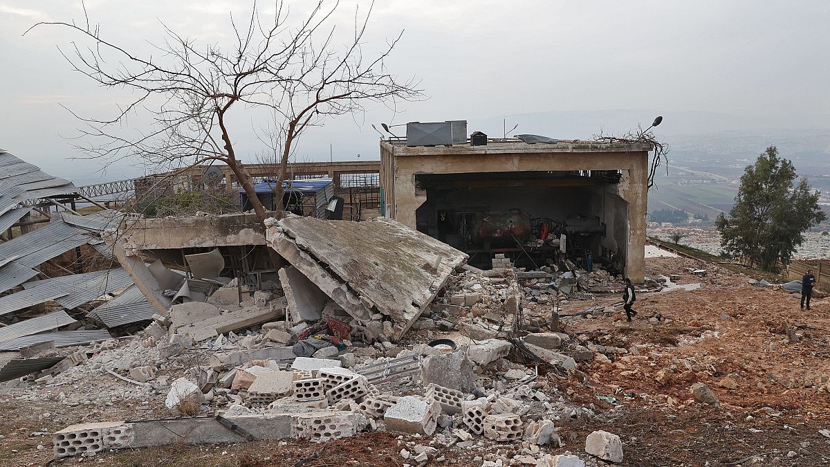 من قصف سابق على منطقة إدلب التي لا تزال تحت سيطرة المعارضة السورية 