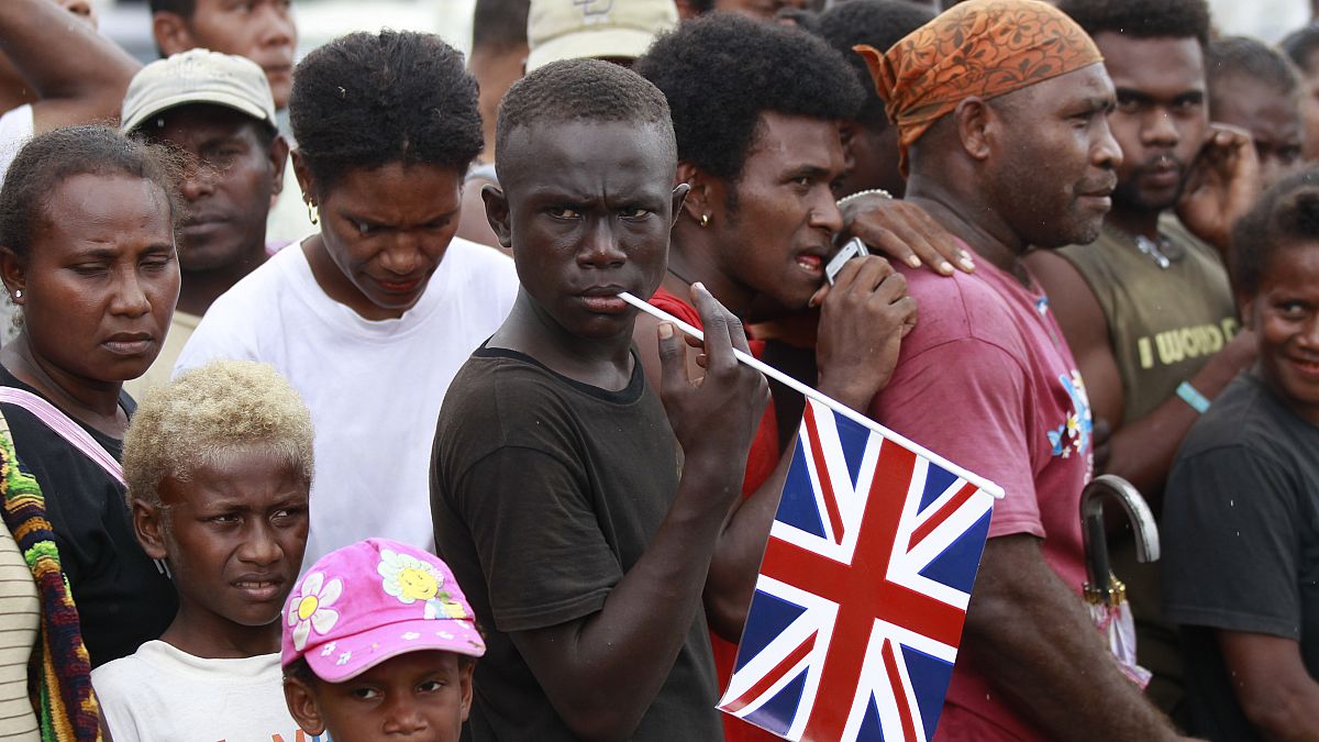 مهاجرون في جزيرة سلمون 2012/09