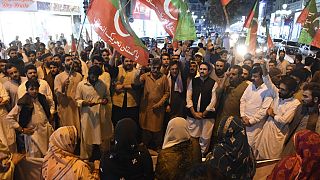 Des partisans de l'ancien premier ministre pakistanais Imran Khan crient des slogans anti-gouvernementaux lors d'une manifestation à Quetta, le 5 août 2023.