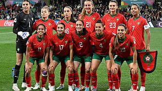 لاعبات المنتخب المغربي للسيدات قبل انطلاق مباراة أستراليا ونيوزيلندا 2023 في المجموعة الثامنة لكأس العالم للسيدات بين ألمانيا والمغرب على ملعب ملبورن. 