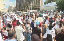 Sztájkoló pékek a tuniszi minisztérium előtt 2023. augusztus 7-én