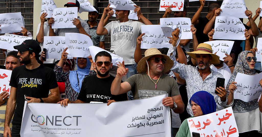 Tunisia: Bakers stage sit-in following government subsidy cuts