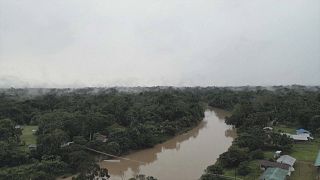 Unas 200 personas que viven a orillas del río Cononaco se oponen a las actividades extractivistas en Pleno Parque Nacional de Yasuní,