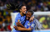 Überglücklichen Französinnen ziehen bei der WM ins Viertelfinale ein