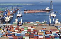 Las exportaciones se contrajeron un 14,5%, por encima del 12,5% previsto y del 12,4% del mes anterior.