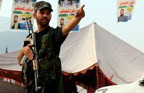 یک افسر پلیس پاکستان در محل حمله انتحاری در مرز افغانستان، ۳۱ جولای ۲۰۲۳