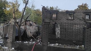 Un bâtiment résidentiel touché par les bombardements russes à Zaporijjia, en Ukraine