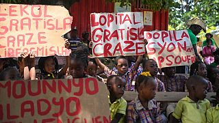 Bambini protestano contro il rapimento di Alix Dorsainvil