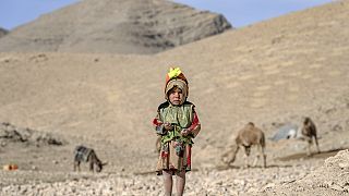 Kinder in Afghanistan schauen in eine ungewisse Zukunft.