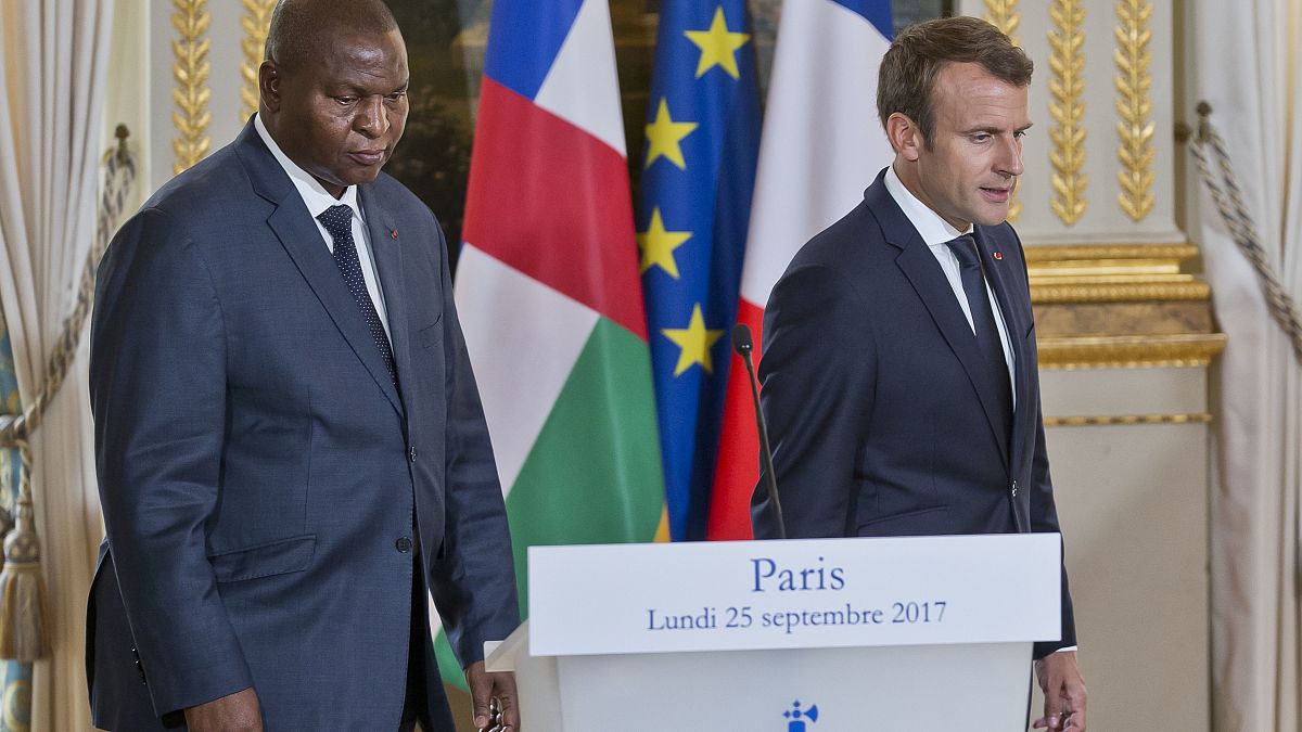 رئيس جمهورية إفريقيا الوسطى تواديرا والرئيس الفرنسي ماكرون