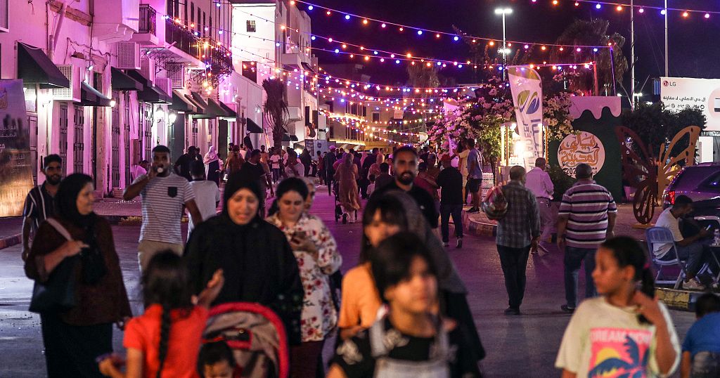 Libyans throng streets of Tripoli’s old city for summer festival