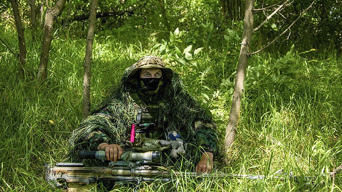 قناص روسي في مكان مجهول في أوكرانيا