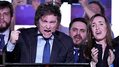 El ultraliberal Javier Milei gana las elecciones primarias en Argentina | Euronews