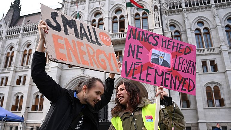 Hungarian women forced to travel to Austria for healthcare 🚨