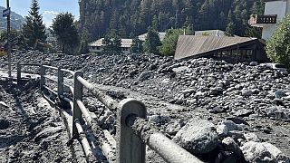  فيضان مجرى مائي في باردونيكيا، وهي مدينة بالقرب من تورين في وادي جبل فال دي سوسا بإيطاليا، يوم الاثنين 14 أغسطس 2023.
