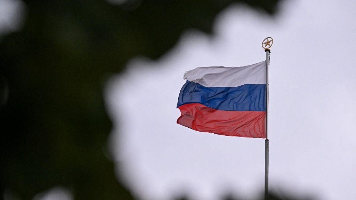 Bandeira russa na embaixada da Rússia, em Chisinau