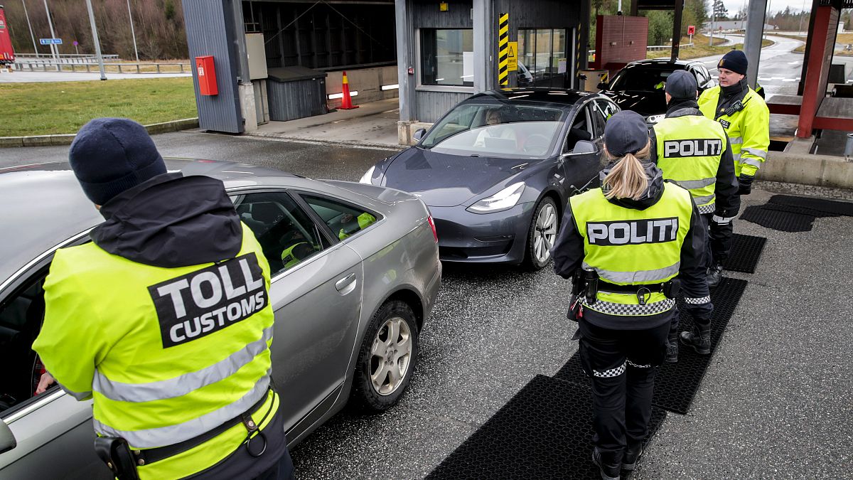 Kontrolle an der norwegisch-schwedischen Grenze (Archivaufnahme aus dem März 2020)