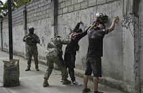 Ecuadorban elfajult a bandaháború, több mint kétszeresére nőtt a gyilkosságok száma